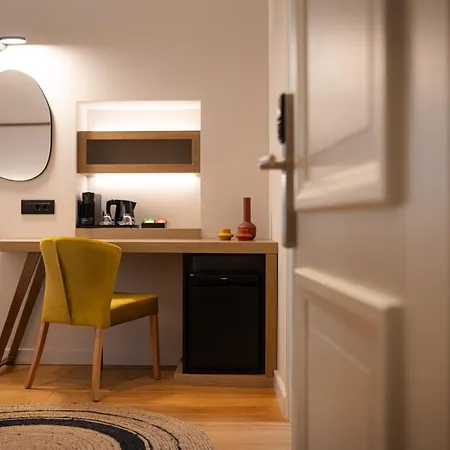 Navria By Aetoma Hotel *