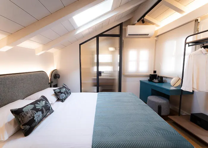 Navria By Aetoma נאפפליו