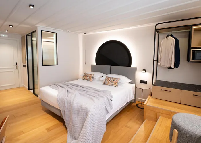 Hotel Navria By Aetoma